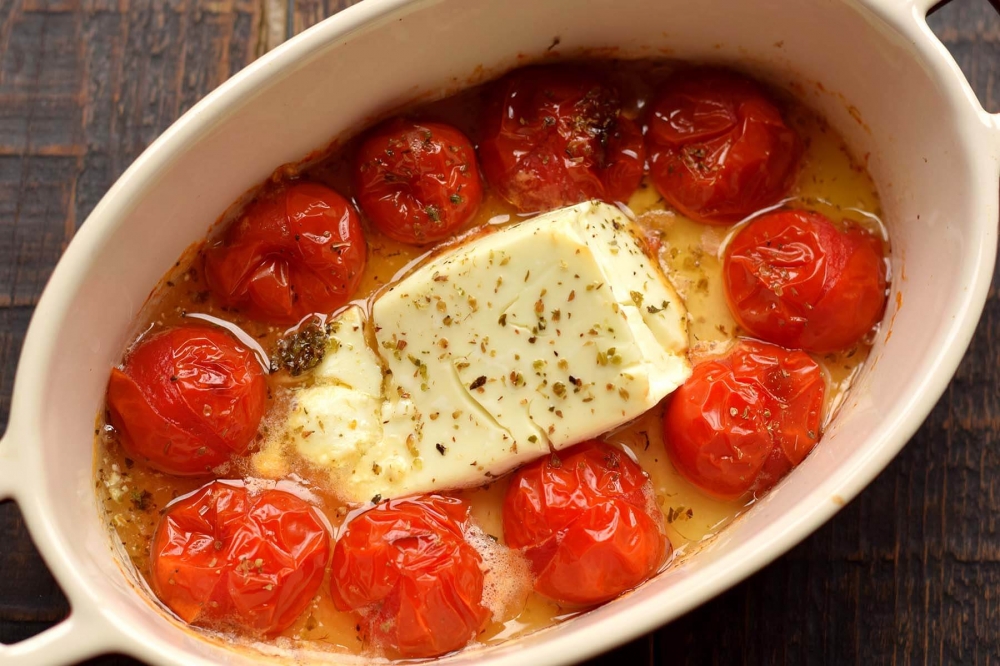 Паста с помидорами черри и сыром фета
