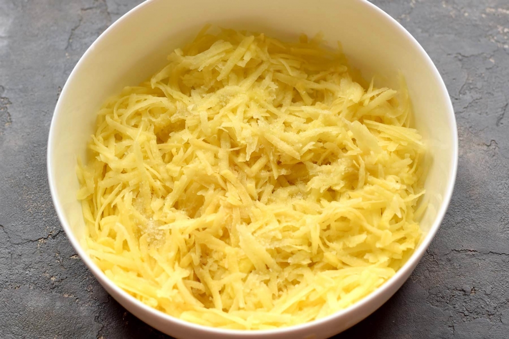 Картофельные лепешки с сыром на сковороде