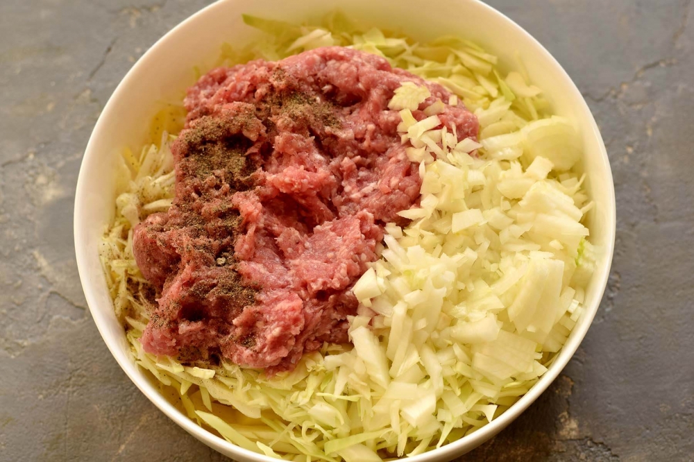 Харя - необычная картофельная запеканка с фаршем и капустой