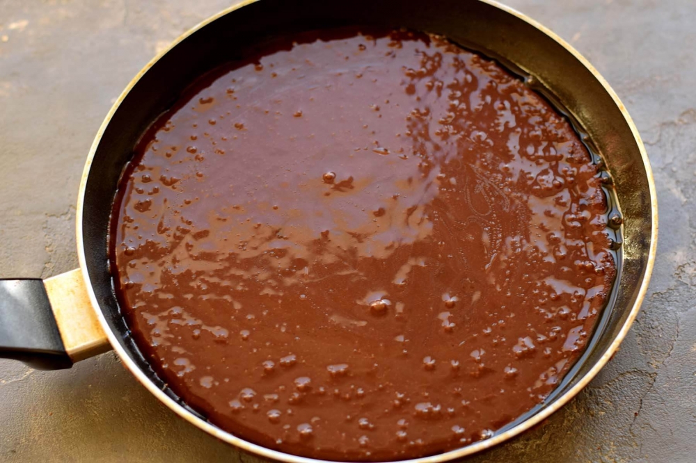 Шоколадный пирог на сковороде