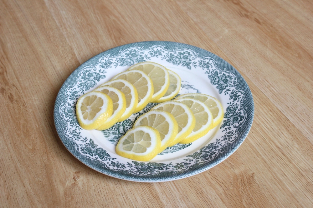 Маринованный чеснок на зиму с лимоном и розмарином
