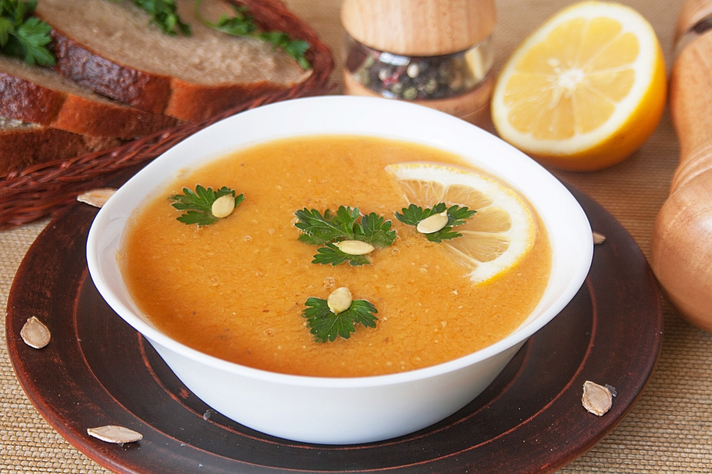 Тыквенный крем-суп с чечевицей