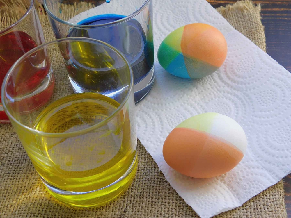 3 необычных способа покрасить пасхальные яйца